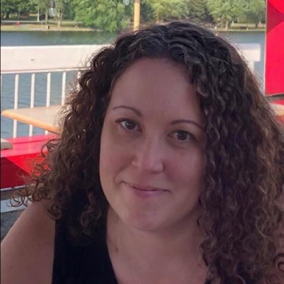 Meet your Posher, Shelley - Picture 1 of 1